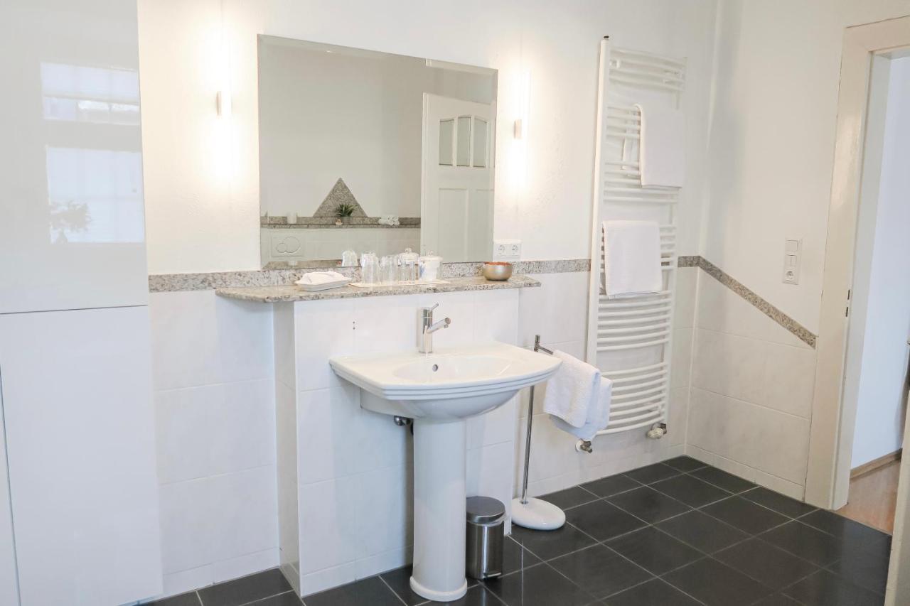 Hotel Service Apartments Am Prinzenplatz Kamp-Lintfort Kültér fotó